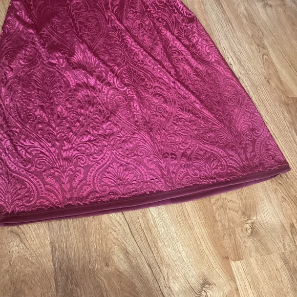 Velvet Bell Sleeve Wine/Deep burgundy short/knee length Dress Holiday Size 10 - Picture 11 of 14